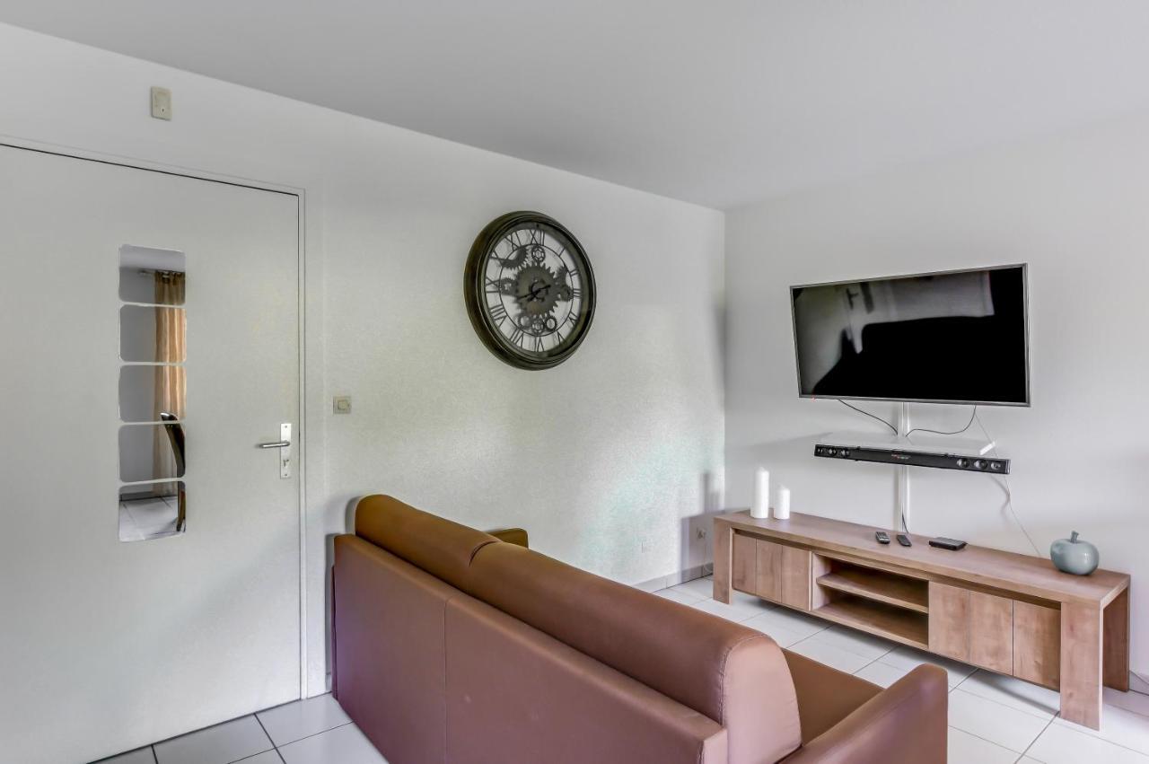 T2 jardinet avec piscine, parking et tennis Toulouse Buitenkant foto